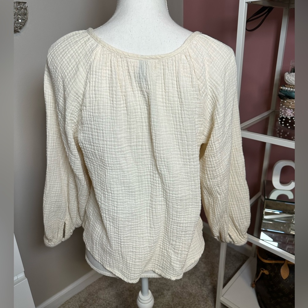 Universal Thread Cream Textured Blouse - Picture 4 of 8